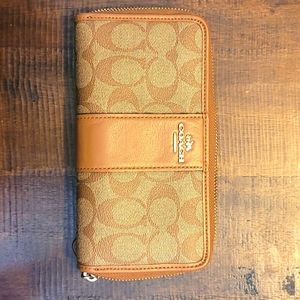 Coach wallet